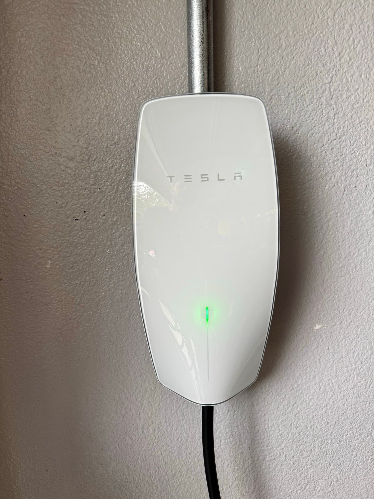 Tesla Wall Connector